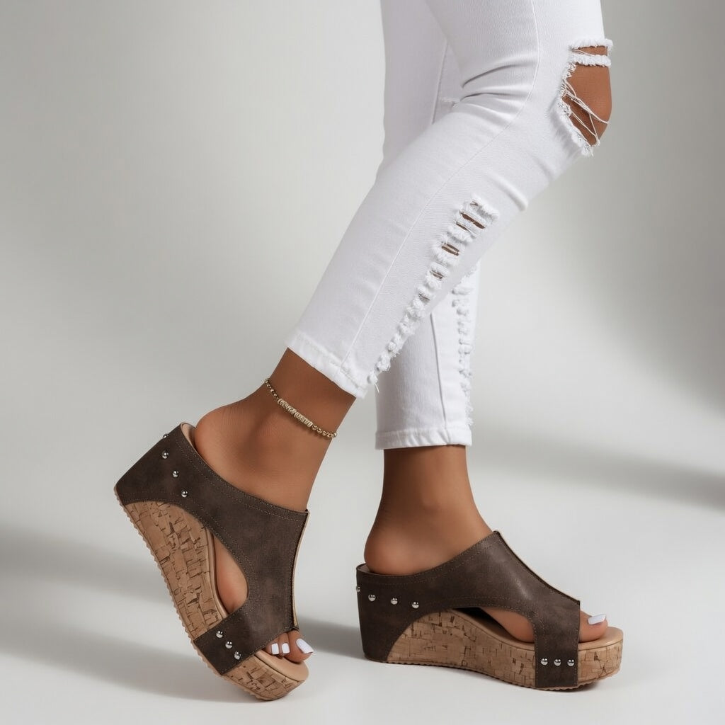 Guillemette™ — Mule de plataforma de corcho tachonada, aire bohemio